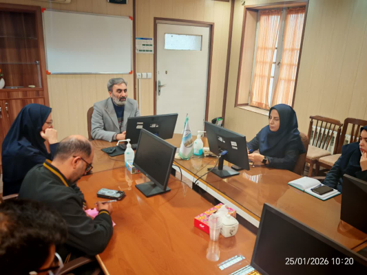 Management meeting with support officials