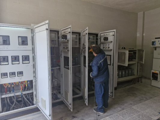 سرویس پست برق اصلی و احیای تابلو بانک خازن بیمارستان