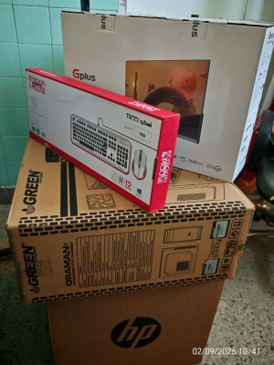 Receiving equipment from the Medical Community Basij