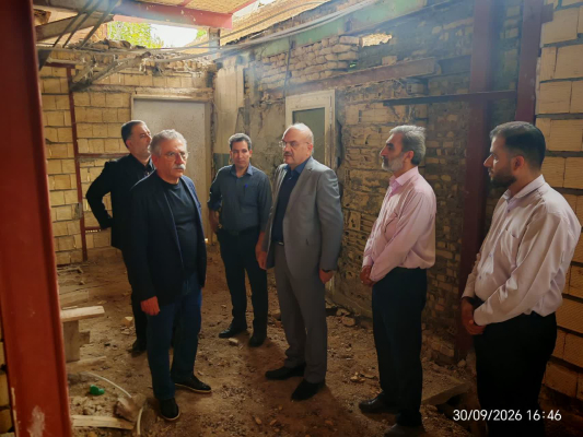 Philanthropists visit the emergency department renovation progress.