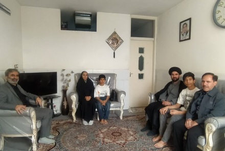 visit-to-the-martyr-mansoory-family