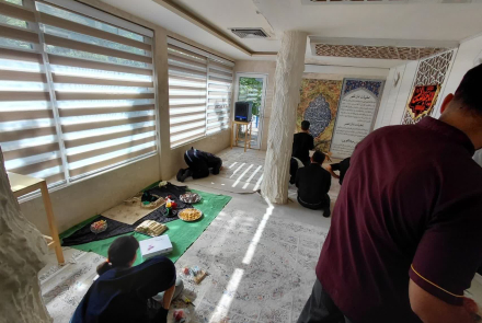 Recitation of the Noble Hadith of the Covering and Table of Hazrat Ruqayyah